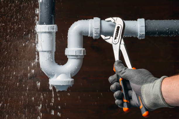 Professional Leak Detection technician working in Owings Mills, MD